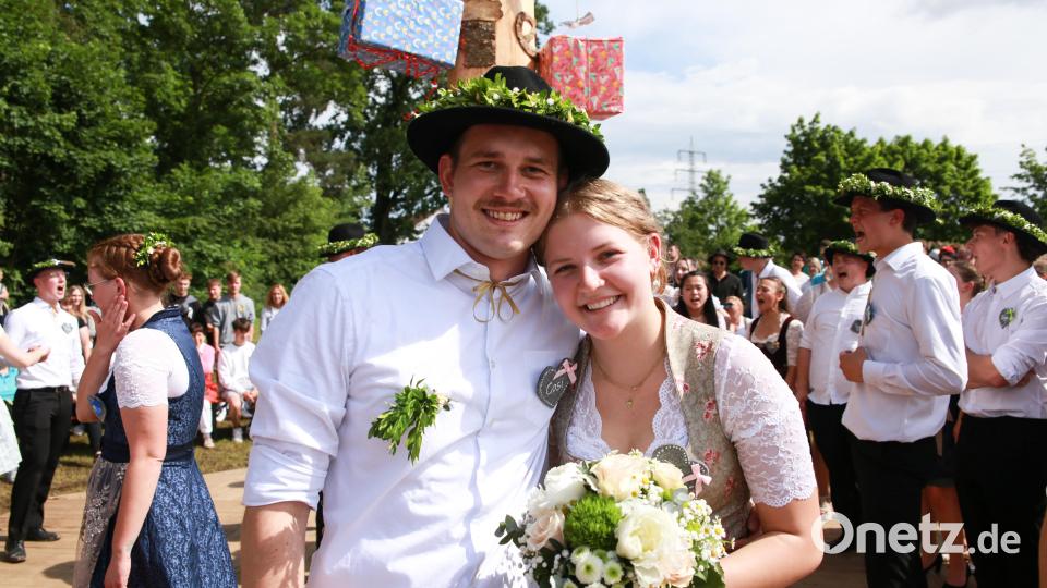 Tobias Käßner und Cosima Mrugalla sind das neue Kümmersbrucker Oberkirwapaar. Bild: egl