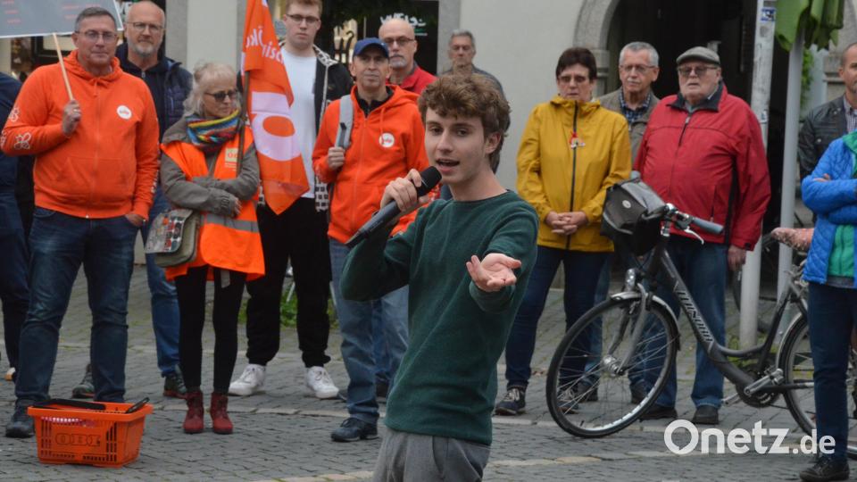 Jacob singt gegen Rechts. Bild: Kunz