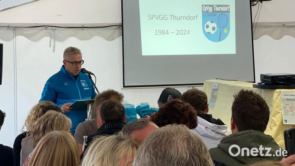 Vorsitzender Gerhard Oberst blickt auf 40 Jahre Spielvereinigung Thurndorf zurück. Bild: sne