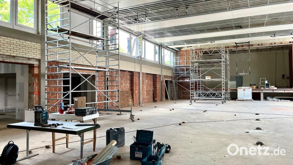 Die Sporthalle in Schirmitz wird saniert und umgebaut. Bild: Gabi Schönberger