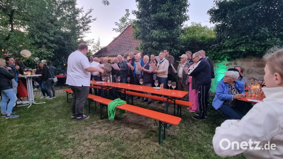 Gute Laune herrschte beim Weinfest der Pfarrei Kemnath. Bild: Pfarramt Kemnath/exb