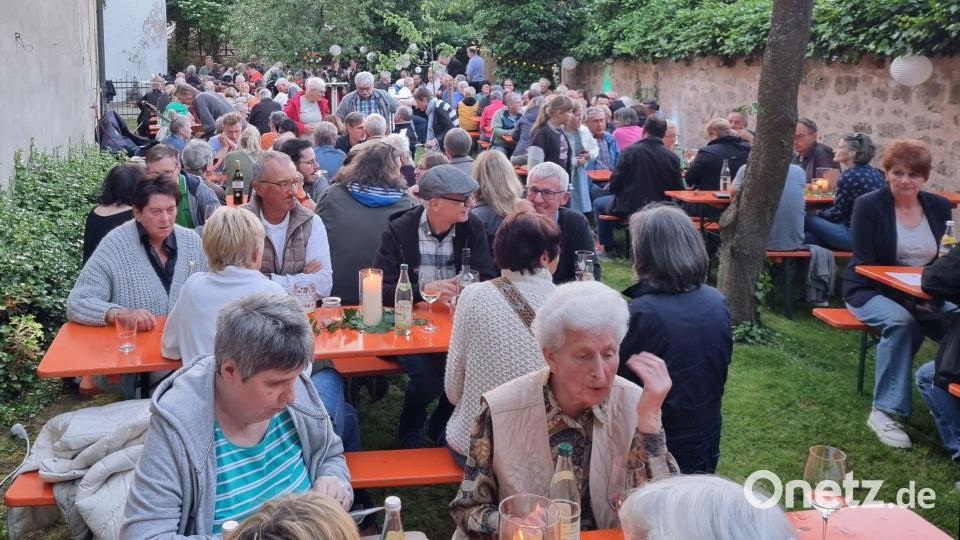 Gute Laune herrschte beim Weinfest der Pfarrei Kemnath. Bild: Pfarramt Kemnath/exb