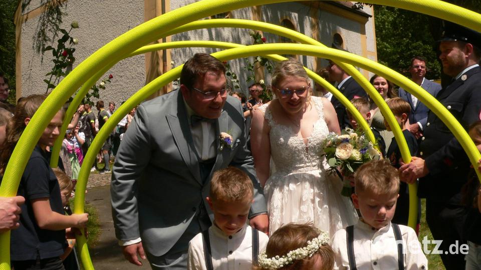 Luisa (geborene Rewitzer) und Korbinian Fütterer, gaben sich das Jawort Bild: mh
