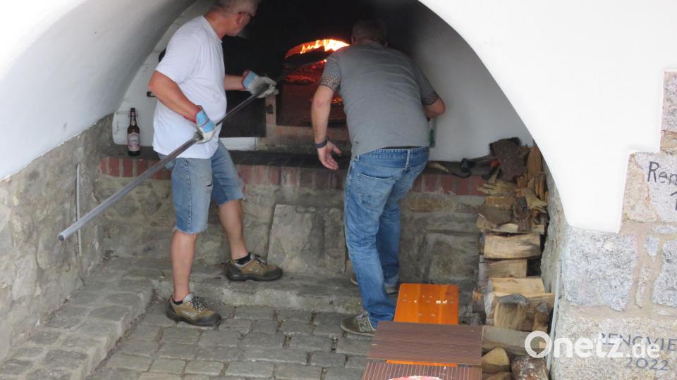 Heiß ist es am Backofen Bild: adj