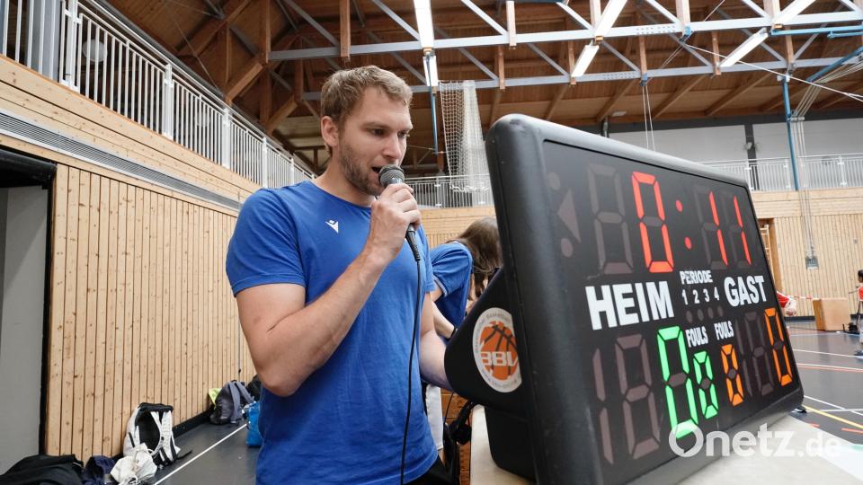 Stefan Merkl, Landestrainer des Bayerischen Basketballverbandes, moderierte. Bild: ref