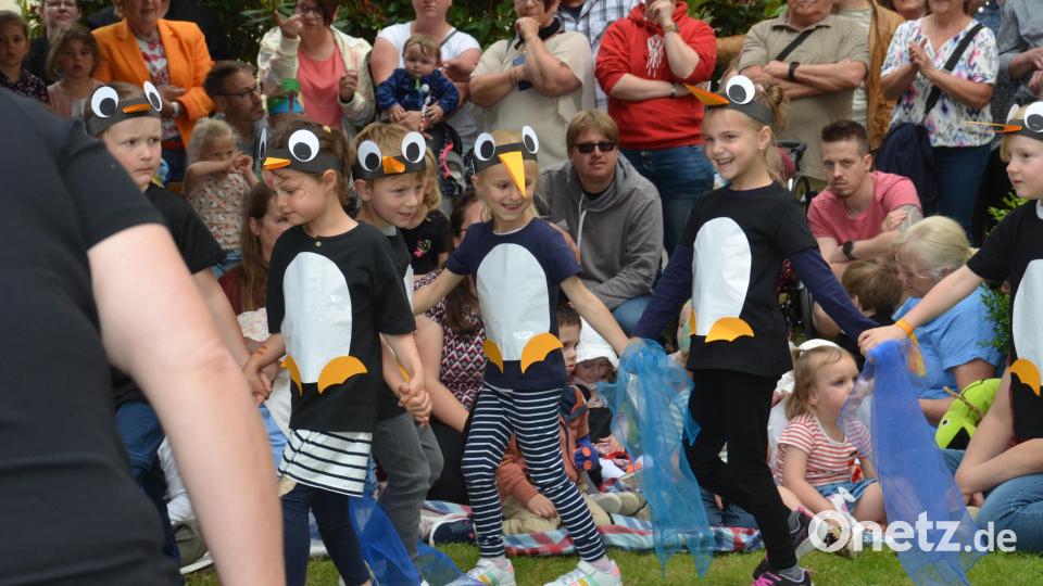 &quot;Pitsch, patsch, Pinguin&quot;: Was für eine Vorführung. Bild: dob