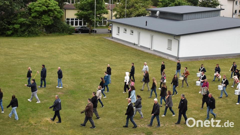 Die Generalprobe des Projektspielmannszugs für den Zapfenstreich beim Nordgautag. Bild: rgr