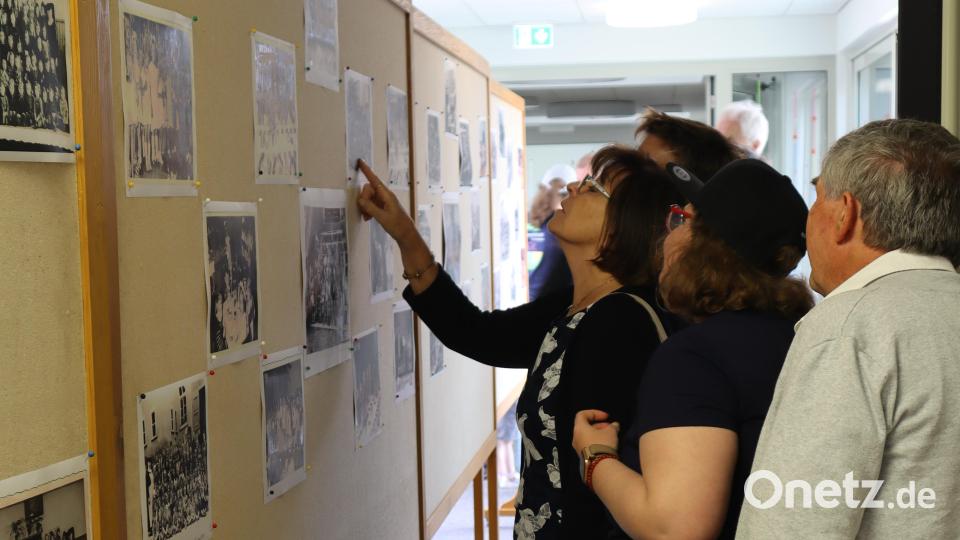 An der &quot;Zeitreise&quot; können Bilder aus früheren Jahren begutachtet werden. Bild: wrm