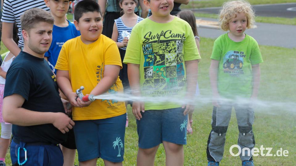 &quot;Helfen verbindet&quot;, so lautete das Motto des Schulfests der Albert-Schweitzer-Schule. Bild: Wolfgang Steinbacher