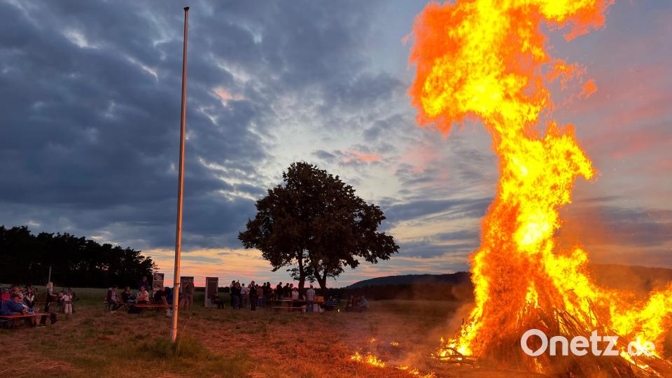 Sonnwendfeuer Etsdorf Bild: Wilhelm Koch/exb