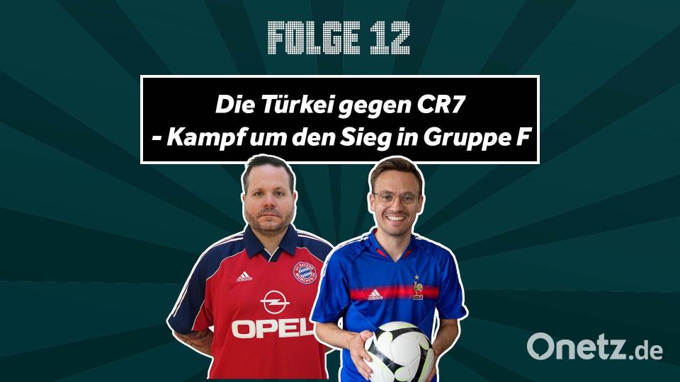 Julian Trager (r.) und Thomas Webel diskutieren über den Stellenwert von Cristiano Ronaldo für Portugals Nationalmannschaft. Bild: Marina Gube