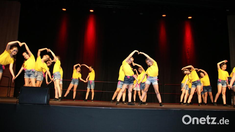 Auch die Little Dancers haben sich eine schöne Choreographie einfallen lassen. Bild: sne