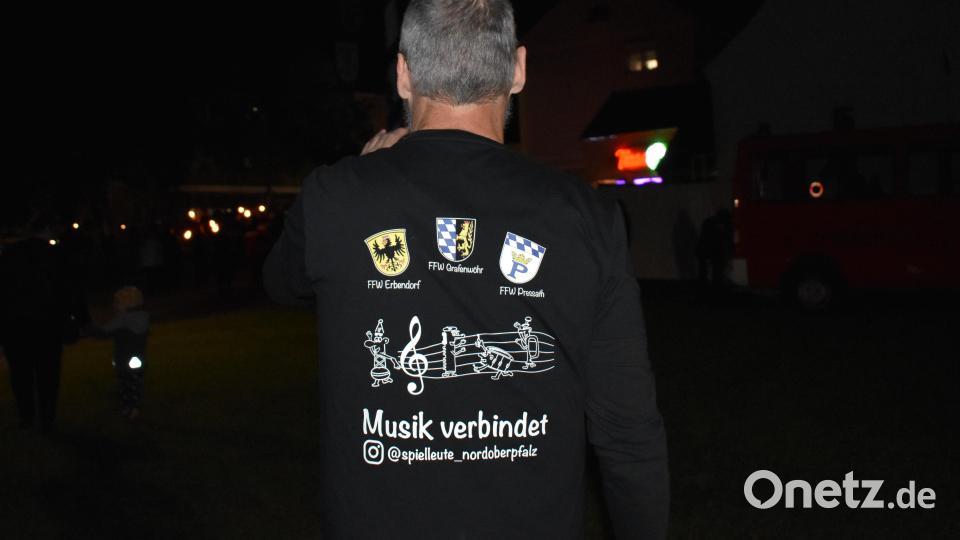 Für den Zapfenstreich wurden eigens T-Shirts angeschafft. Bild: rgr