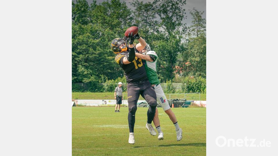 Bilder aus der Partie Amberg Mad Bulldogs (dunkle Trikots) gegen Landsberg X-Press (Endstand 9:50). Bild: Maxim Burghardt/exb