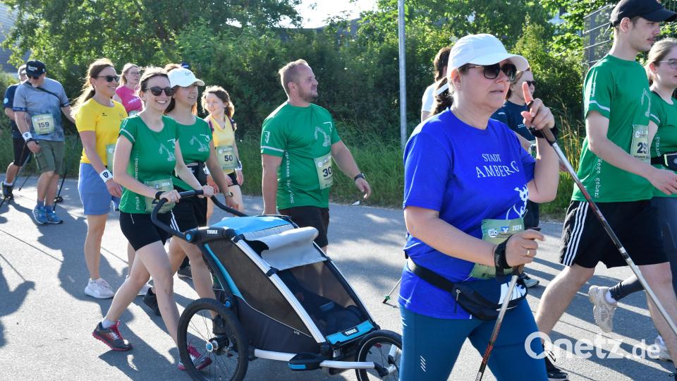 Selbst mit Kindern waren einige Teilnehmer unterwegs. Bild: Petra Hartl