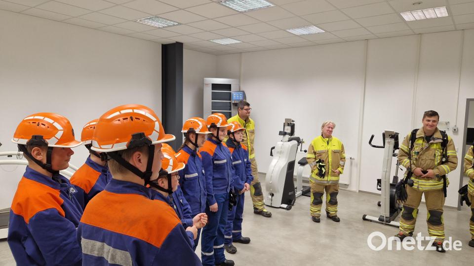 Beim 24-Stunden-Berufsfeuerwehrtag der Feuerwehr Altenstadt/WN sind die Jugendlichen gefragt. Bild: Karsten Drevenstedt/exb