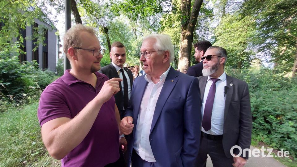 Philipp Beyer und Frank-Walter Steinmeier. Bild: Kunz