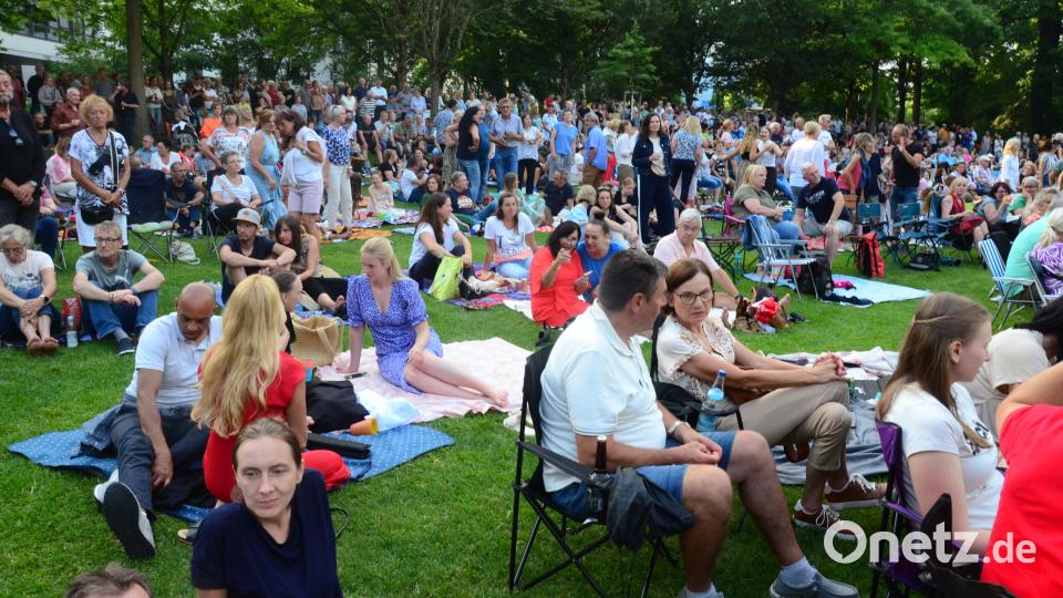Das erste Picknick-Sommerserenadenkonzert in diesem Jahr. Bild: Kunz