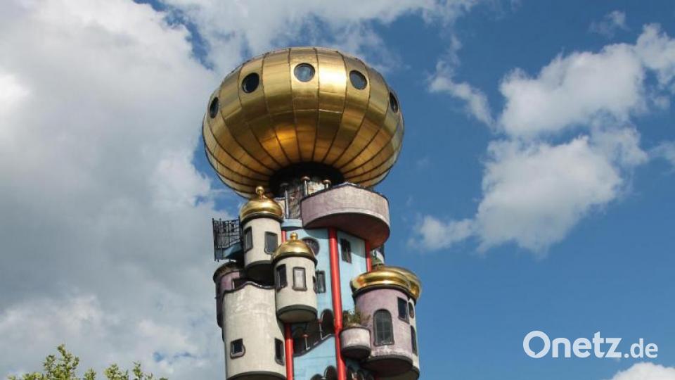 Der Kuchlbauer-Turm besticht durch seine besondere Form. Bild: pi
