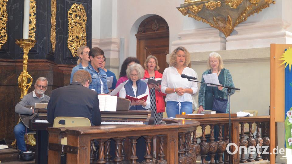 Auch musikalisch wurde der Gottesdienst schön gestaltet. Bild: Christina Illmann/exb