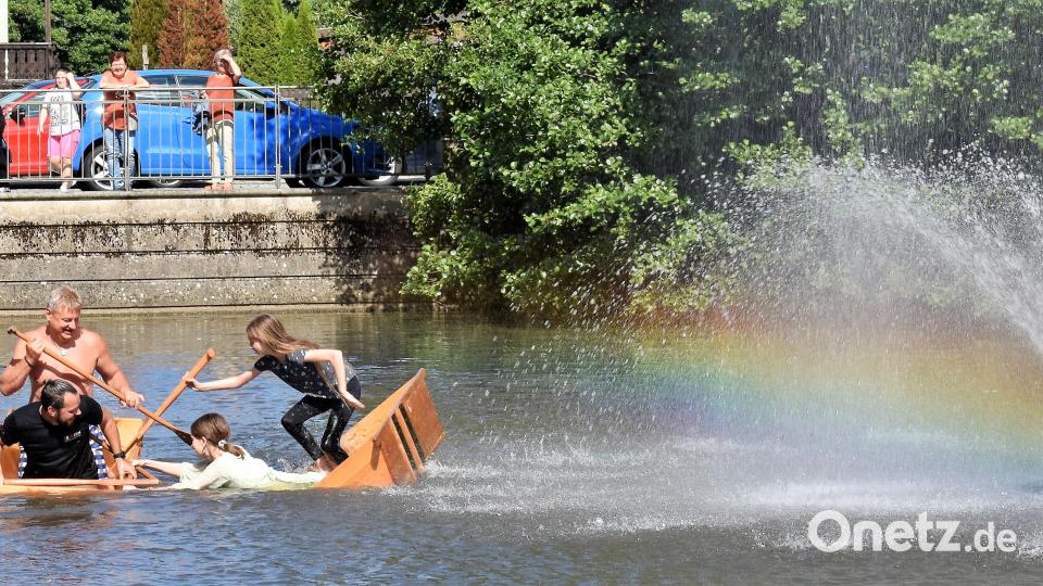 Am Samstag, 29. Juni wird das traditionelle &quot;Sautrogrennen&quot; auf dem Stadtweiher ausgetragen. Archivbild: rgr