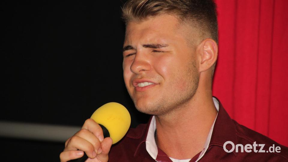 Ein Sänger voller Emotionen: Niclas Braun Bild: kro