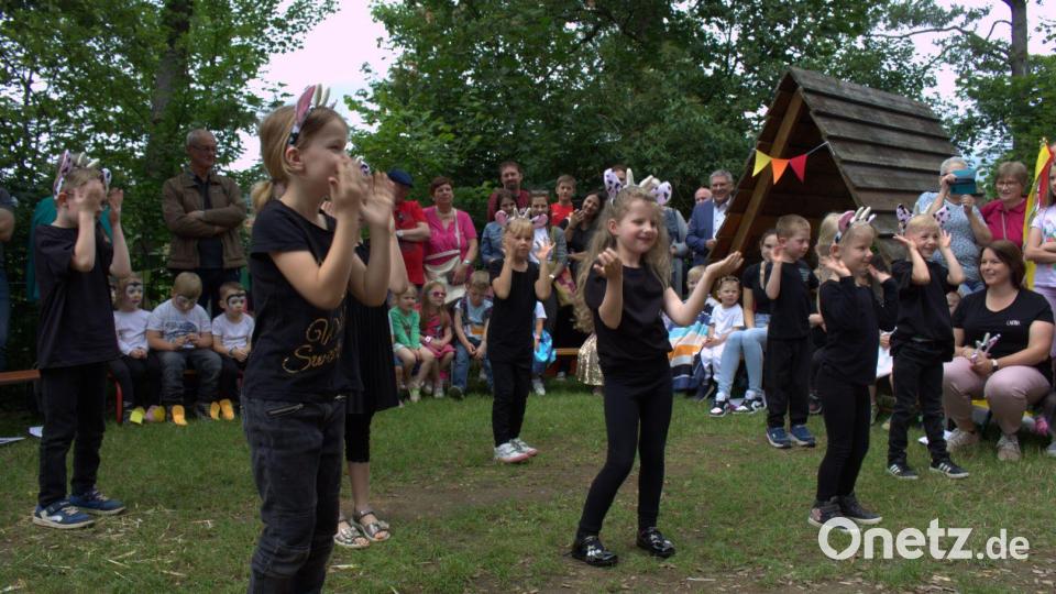 Das Sommerfest im Kinderhaus Friedenfels kam ausgezeichnet an. Bild: Kinderhaus Friedenfels/exb