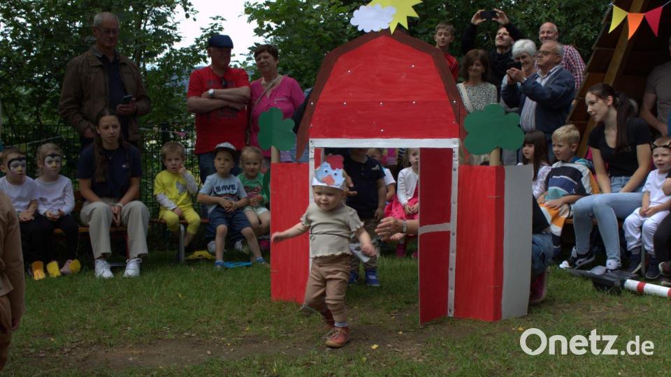 Das Sommerfest im Kinderhaus Friedenfels kam ausgezeichnet an. Bild: Kinderhaus Friedenfels/exb