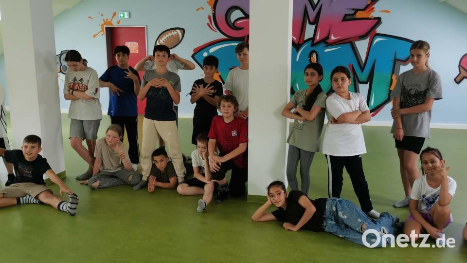 Die Teilnehmer des Tanzworkshops der Klasse 5a der Dreifaltigkeits-Mittelschule. Bild: Nadine Gerspacher/exb