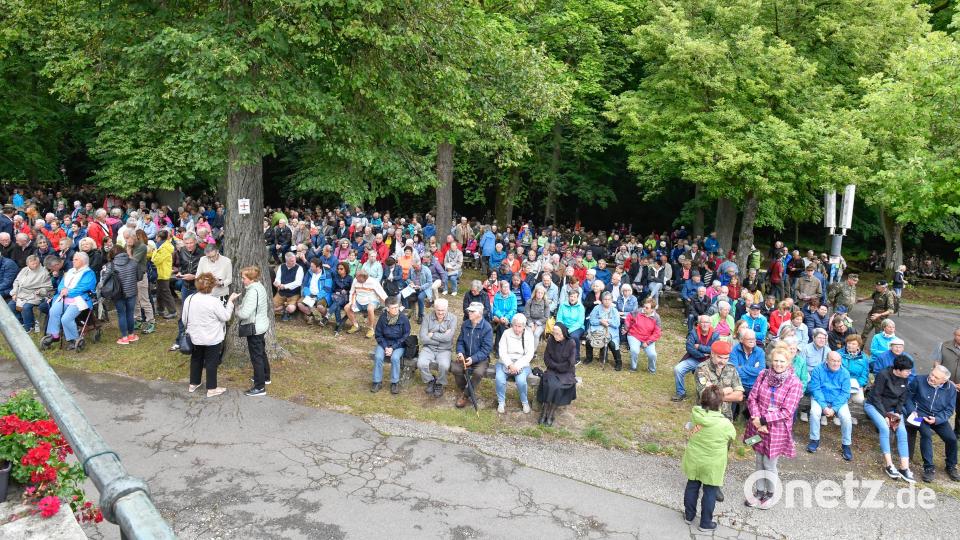 Gläubige auf dem Mariahilfberg. Bild: Petra Hartl