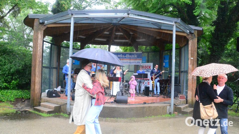 Dancing in the Rain. Bild: Kunz