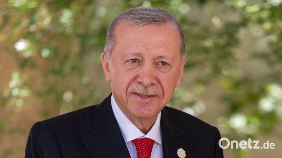 Der türkische Präsident Recep Tayyip Erdogan reist kurzfristig zum EM-Viertelfinale nach Berlin. Bild: Michael Kappeler/dpa