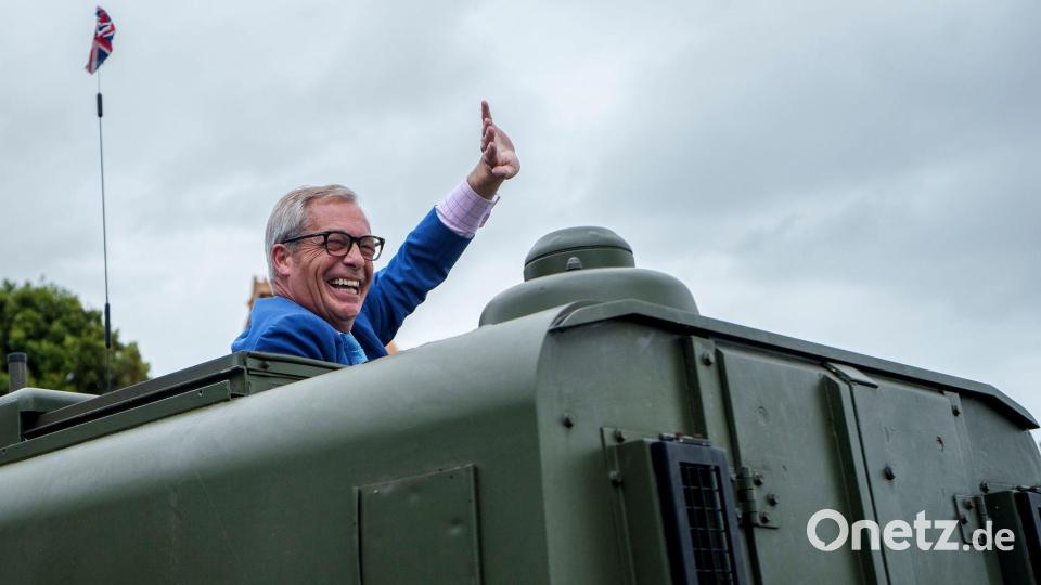 Farage dürfte mit großer Wahrscheinlichkeit ins Unterhaus einziehen Bild: Vadim Ghirda/AP/dpa