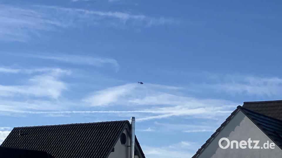 Anwohner haben den Hubschrauber über Weiden fotografiert. Bild: fle