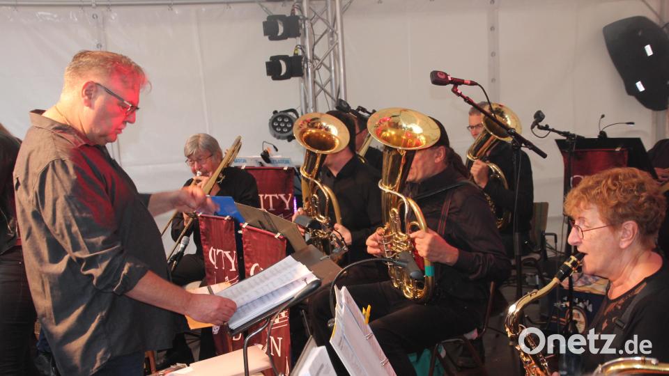 Cityband-Chef Franz Bartl in seinem Element. Bild: kro