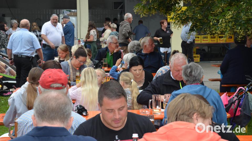 Hoch her ging es heuer erstmals wieder beim BRK-Gartenfest. Nach mehrjähriger Pause haben sich die Besucher richtig auf diesen Termin gefreut. Bild: dob