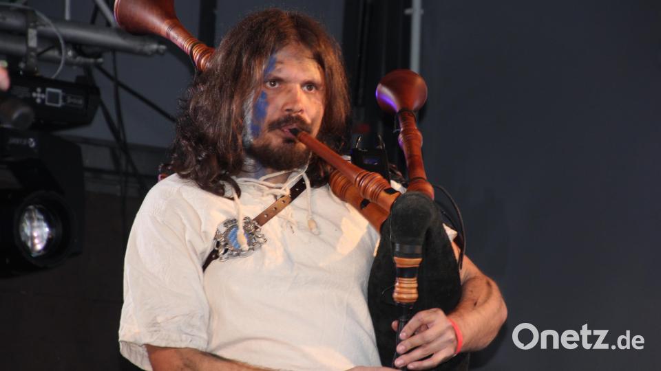 Ein Mitglied der Band "Rammeschucksn" mit dem Dudelsack. Bild: kro