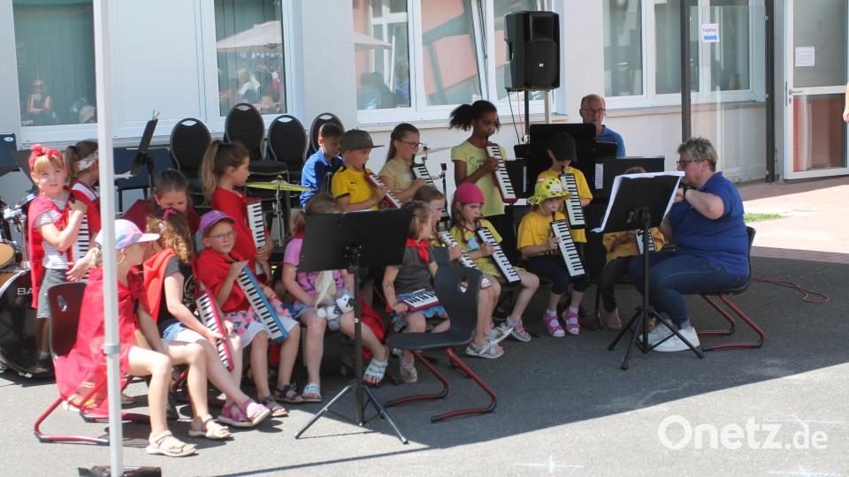 Beim &quot;Tag der Musik&quot; in Waidhaus zeigen die Jüngsten ihr Können. Bild: pi