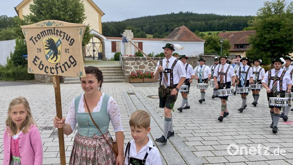 Eine Augen- und Ohrenweide war der Trommlerzug aus dem oberbayerischen Eberfing. Bild: gri