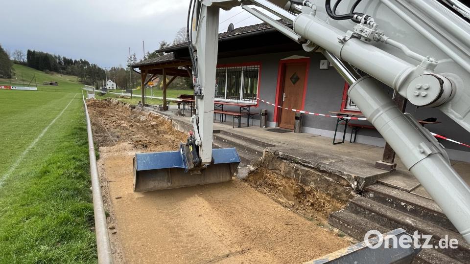 Mit dem Abbruch der früheren Mauer hatten die Arbeiten begonnen. Bild: lei