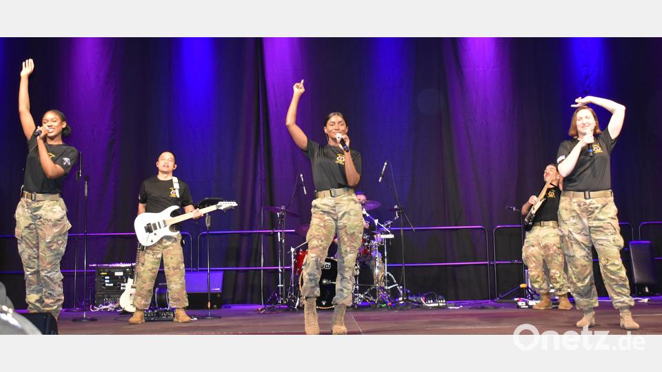 Die United States Army Europe and Afrika Band &amp; Chorus (USAREUR) liefert ein tolles Eröffnungskonzert zum Nordgautag in Grafenwöhr ab. Bild: rgr
