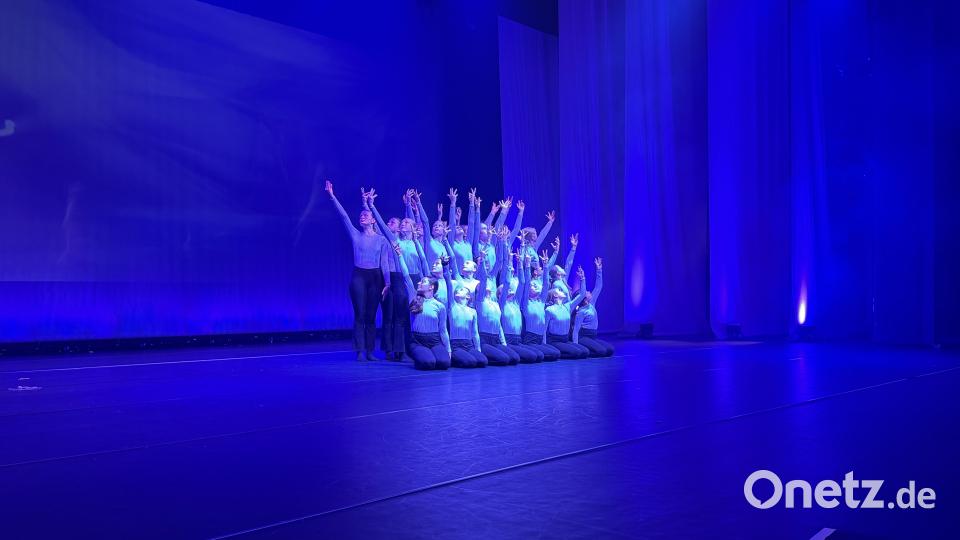 Reawakened: Die Klassen 5 und 6 wurden mit ihrem Programm erster Bezirkssieger in der Oberpfalz. Bild: mgo