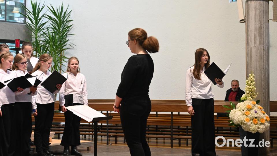 Auch solistisch traten einige der Mädchen hervor und zeigten, was in ihnen steckt. Bild: kki