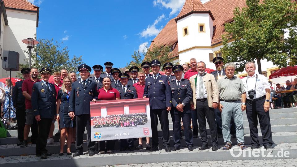 Die Feuerwehren pflegen die Partnerschaft. Das wird am Jubiläumstag auch gewürdigt. Bild: jua