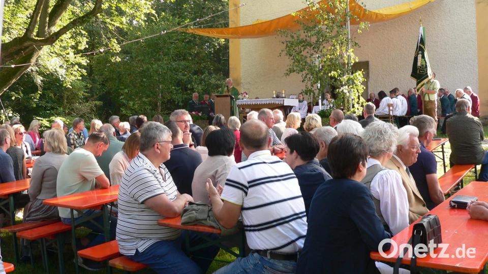 Das Koppelbergfest ist wieder bestens besucht, kaum ein Platz bleibt frei. Bild: mh