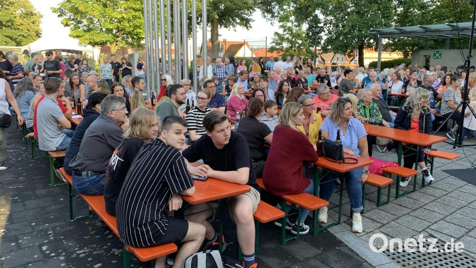 Fast ausgefallen, doch danach die bestbesuchte Serenade in Altenstadt/WN. Bild: adj