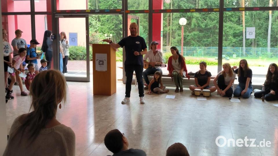 Das Mehr-Generationen-Fest war der Abschluss des Jahresprojektes &quot;Jung und Alt - Zusammenhalt&quot; initiiert von Sebastian Bäumler. Bild: Sebastian Bäumler /exb