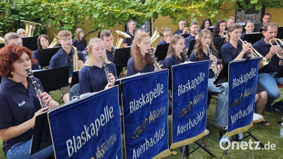 Klarinetten-Solos waren in vielen Passagen wichtige Bausteine bei dem &quot;Sommernachtsfest - Blasmusik live&quot; in Unterauerbach Bild: ga