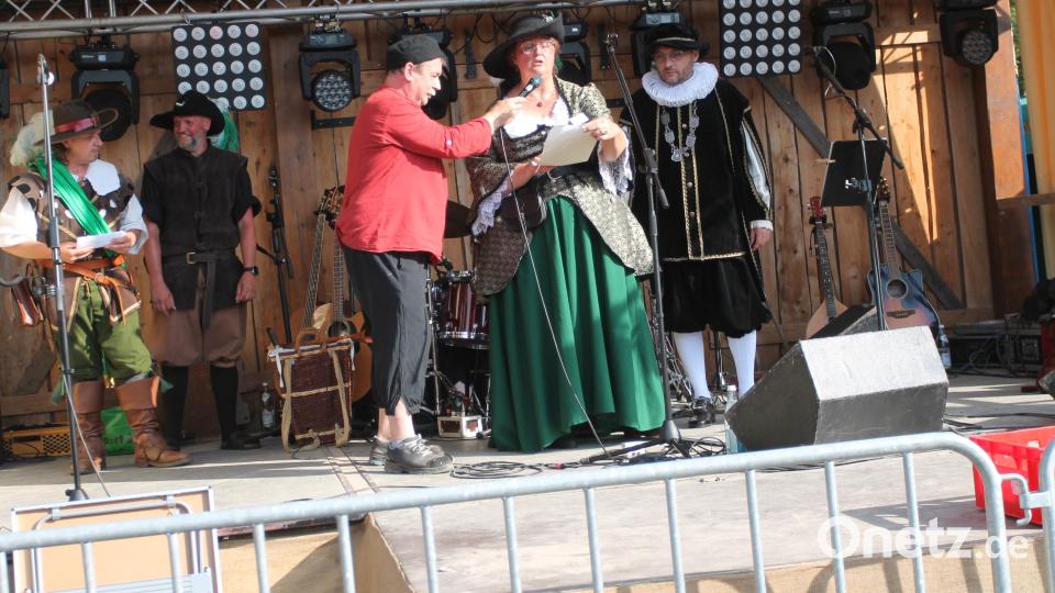 Marktvögtin Theresia von Greiffenstein gibt die Regeln vor. Bild: pi