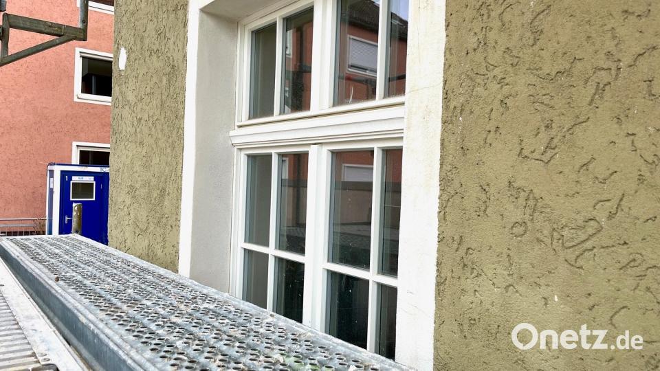 Die Fenster sind wie alles andere auch nach Vorgaben des Denkmalschutzes saniert worden. Bild: Gabi Schönberger
